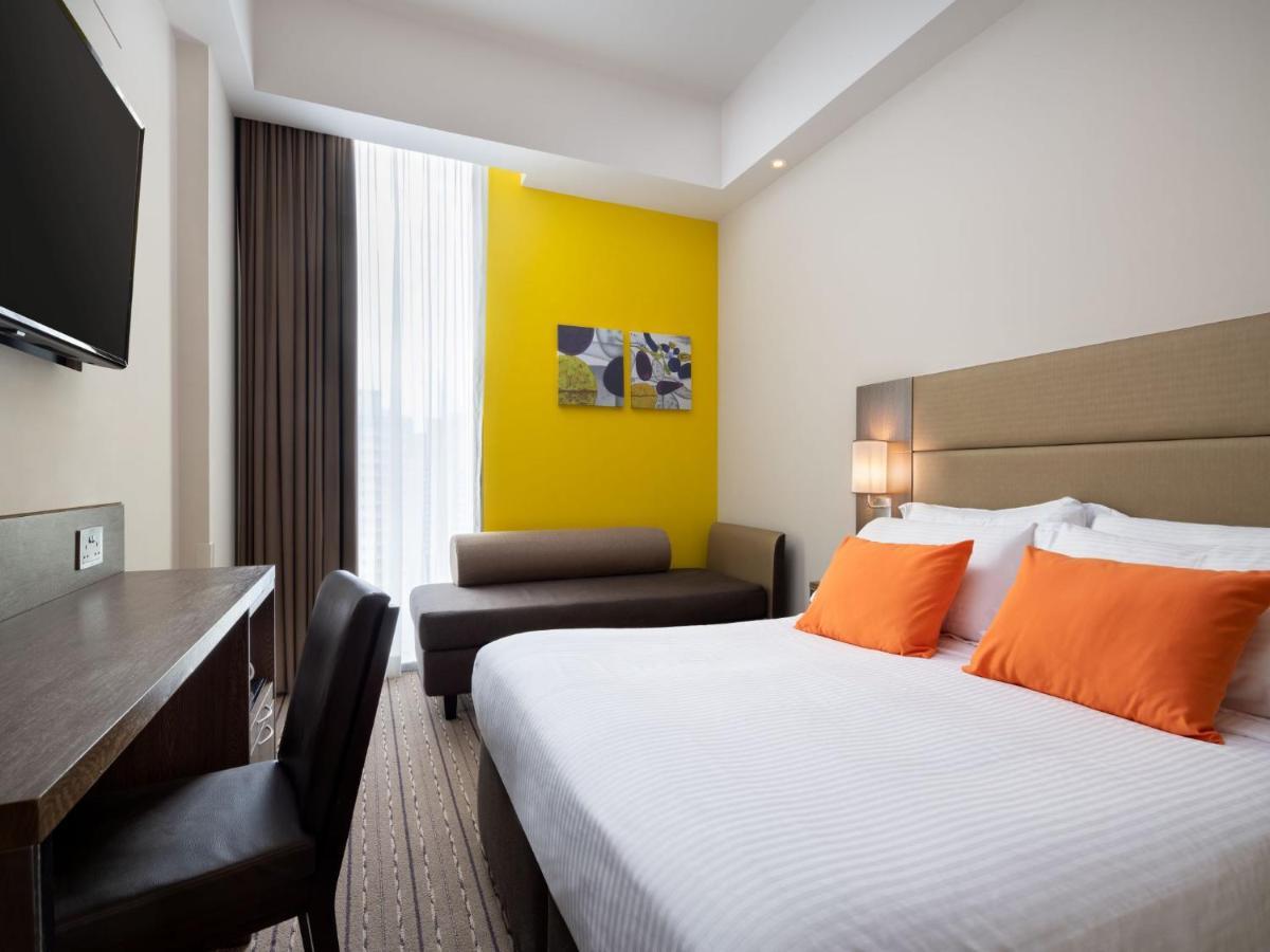 Superior Room 1 Queen Bed,832506908:JPEG